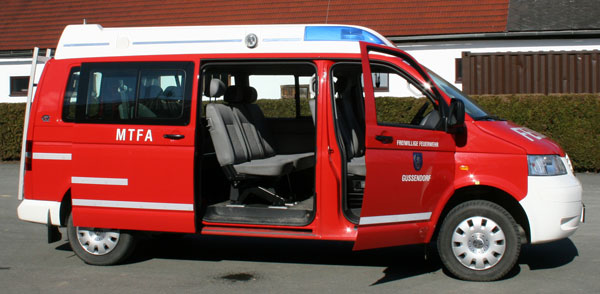 MTFA - Fahrerseite mit geöffneten Türen