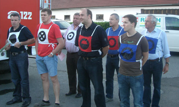 Eine der zwei Gruppen in der Ausgangsstellung