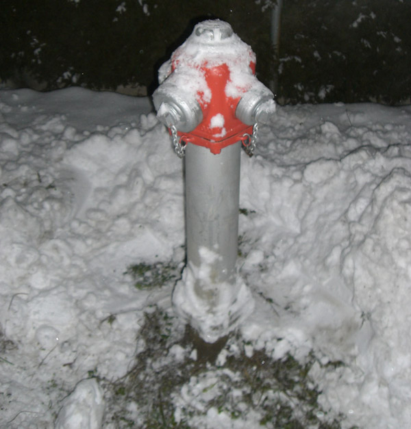 Ein freigeschaufelter Hydrant