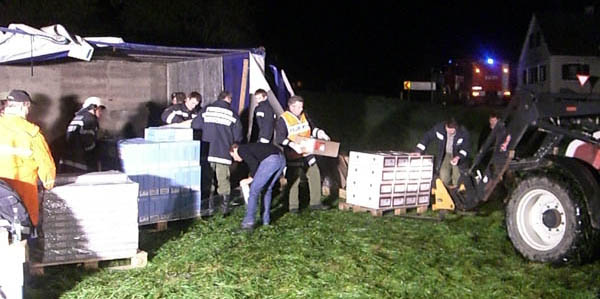 Beim Entladen des LKWs